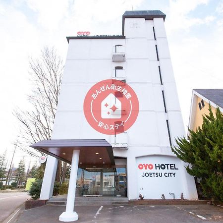 Oyo Joetsu City Hotel Kasugayama ภายนอก รูปภาพ