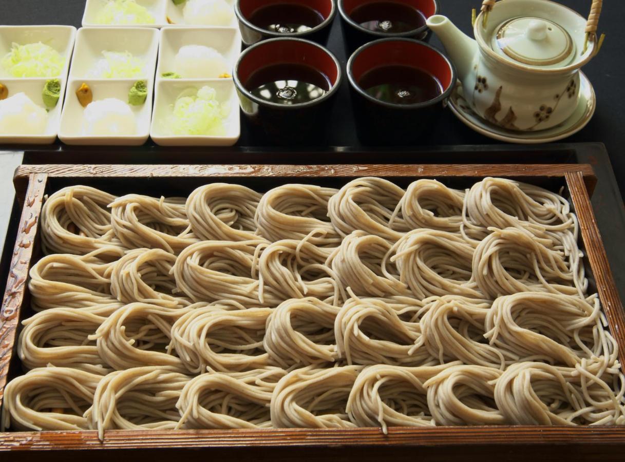 Oyo Joetsu City Hotel Kasugayama ภายนอก รูปภาพ