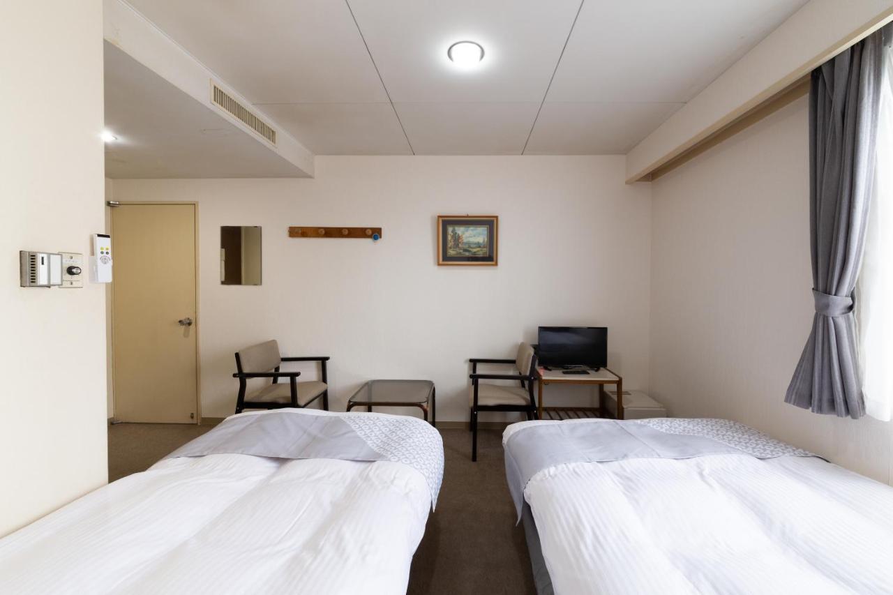 Oyo Joetsu City Hotel Kasugayama ภายนอก รูปภาพ